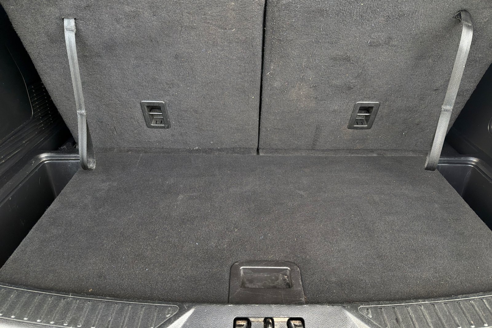 Used 2022 Ford Explorer XLT w/ Equipment Group 202A RWD image 18
