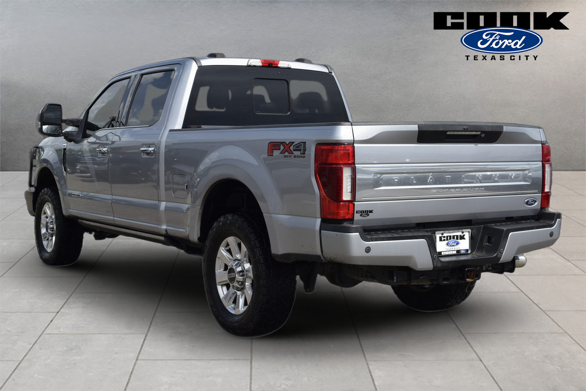 Used 2020 Ford F250 Platinum w/ FX4 Off-Road Package AWD/4WD image 4
