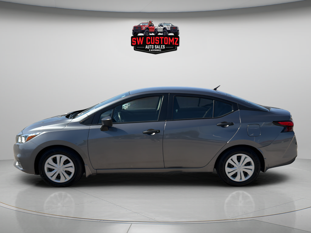 Used 2022 Nissan Versa S FWD image 4