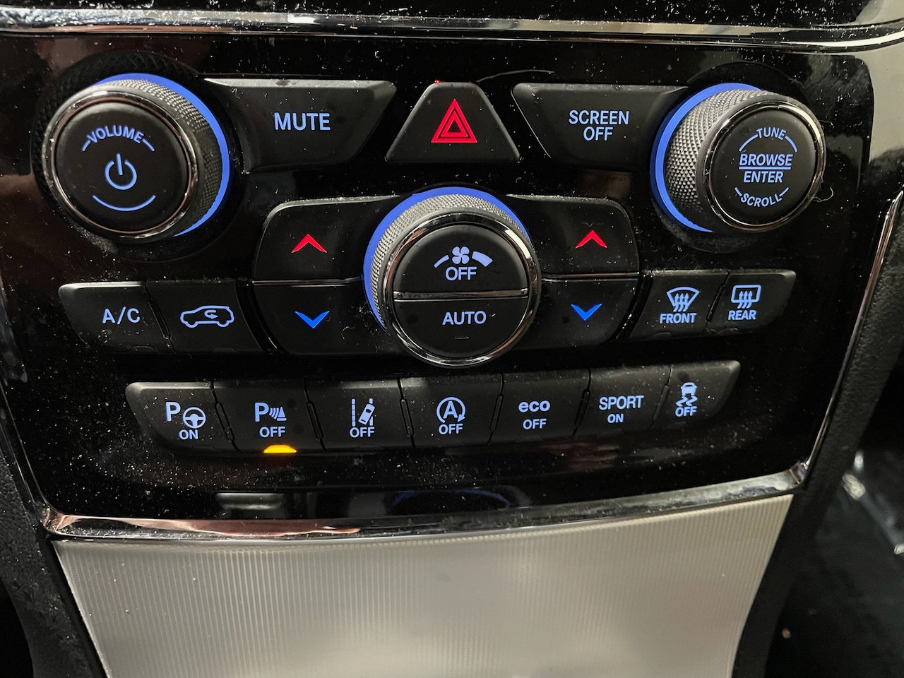 Used 2020 Jeep Grand Cherokee Summit AWD/4WD image 21