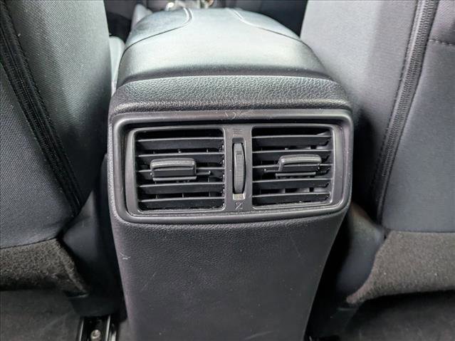 Used 2020 Nissan Rogue SV image 16