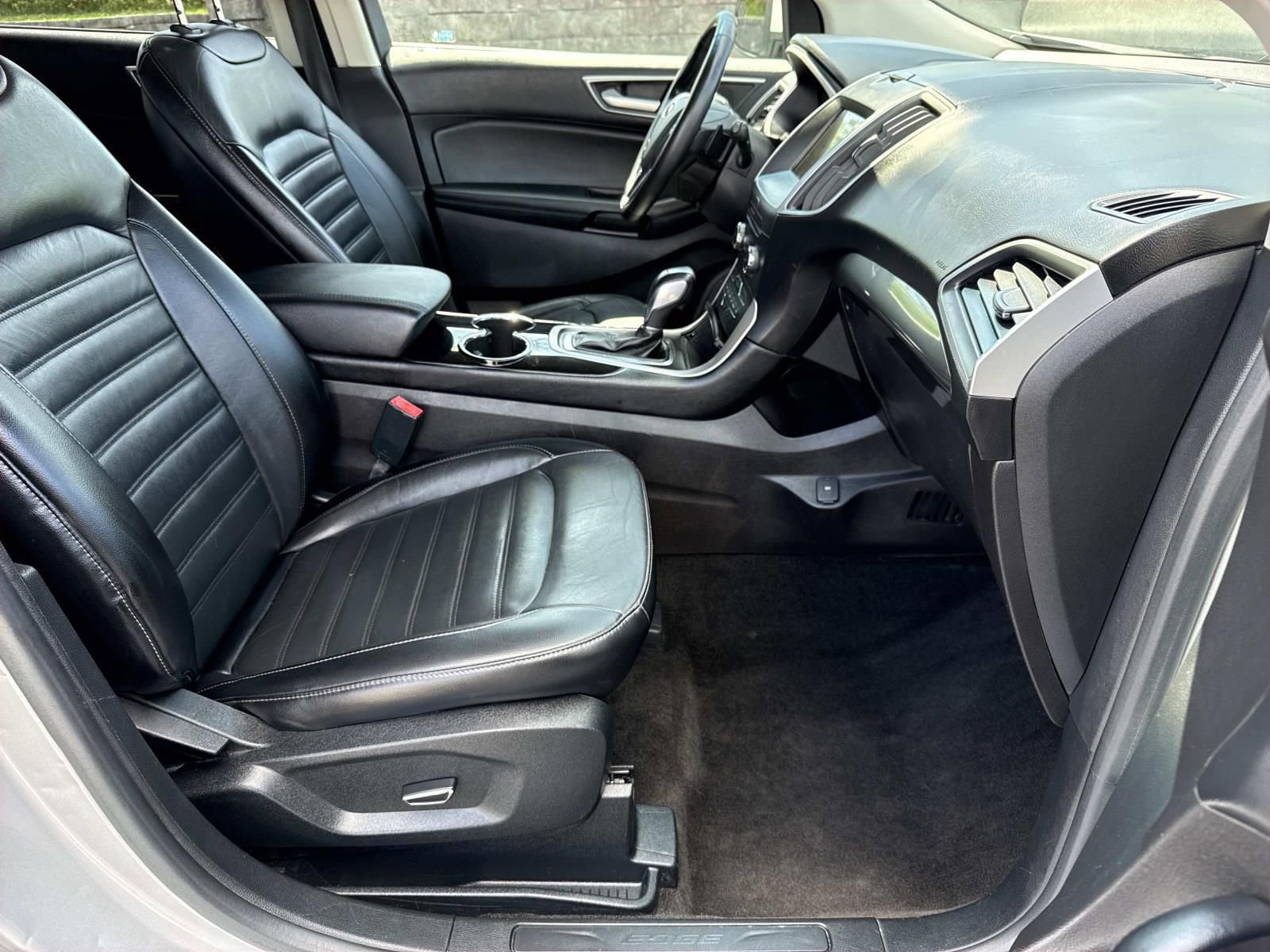 Used 2017 Ford Edge SEL w/ Equipment Group 201A image 25