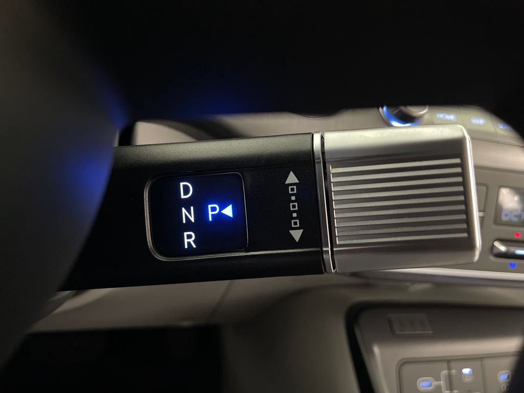 Certified 2024 Hyundai Kona SEL FWD image 24