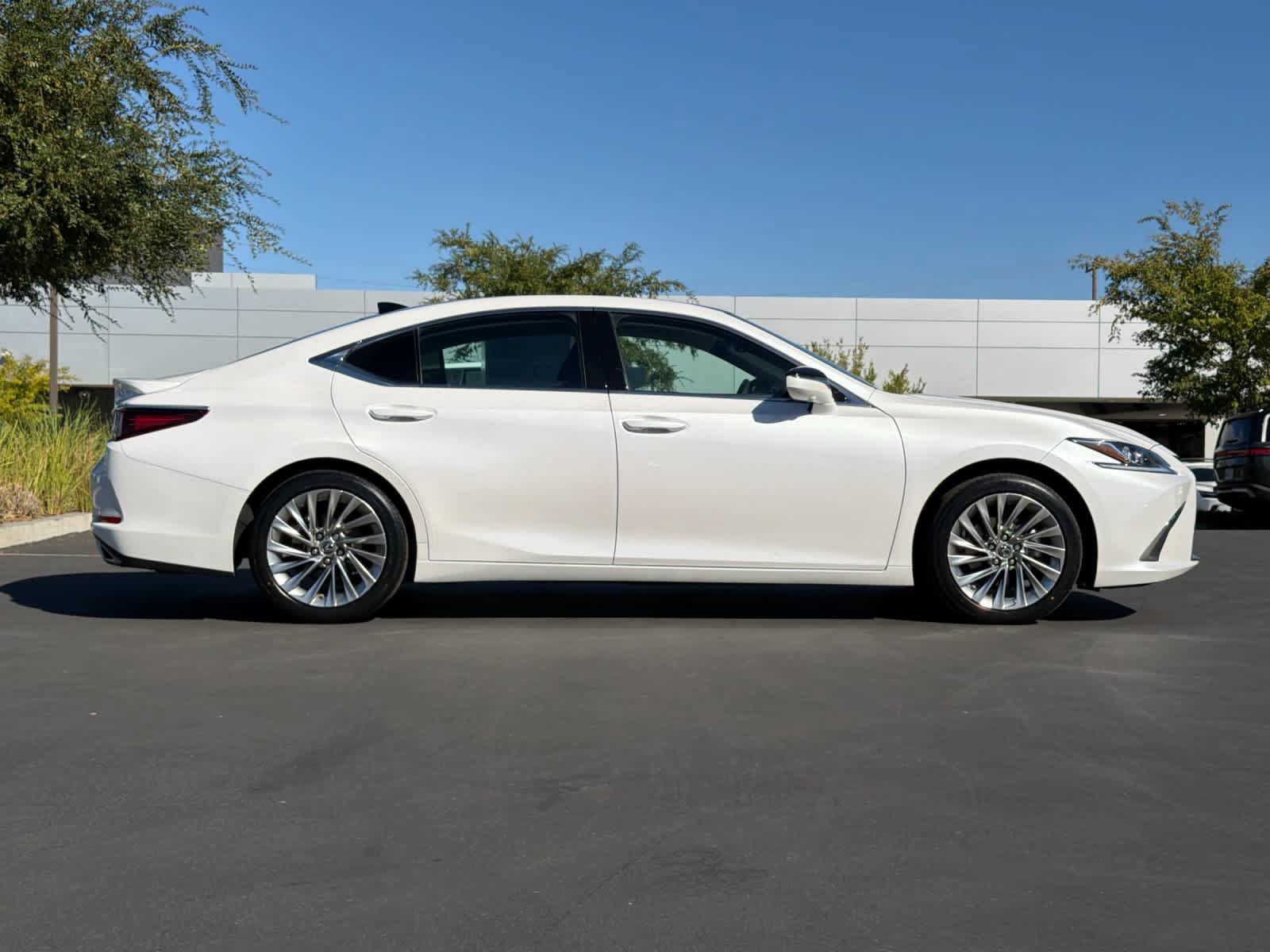 Used 2022 Lexus ES 350 w/ Accessory Package 2 FWD image 6