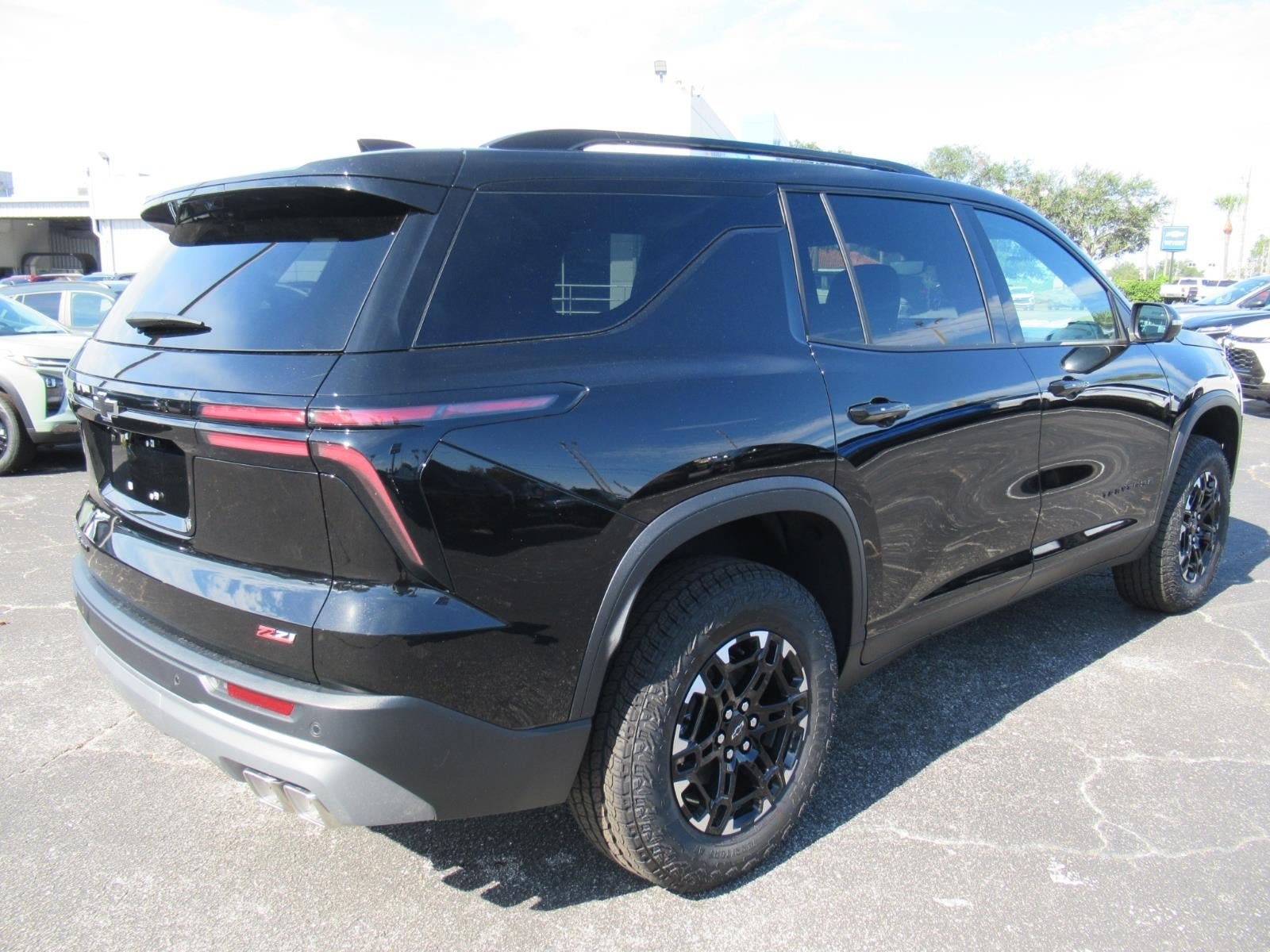 New 2027 Chevrolet Traverse Z71 w/ Driver Confidence Package AWD/4WD image 5