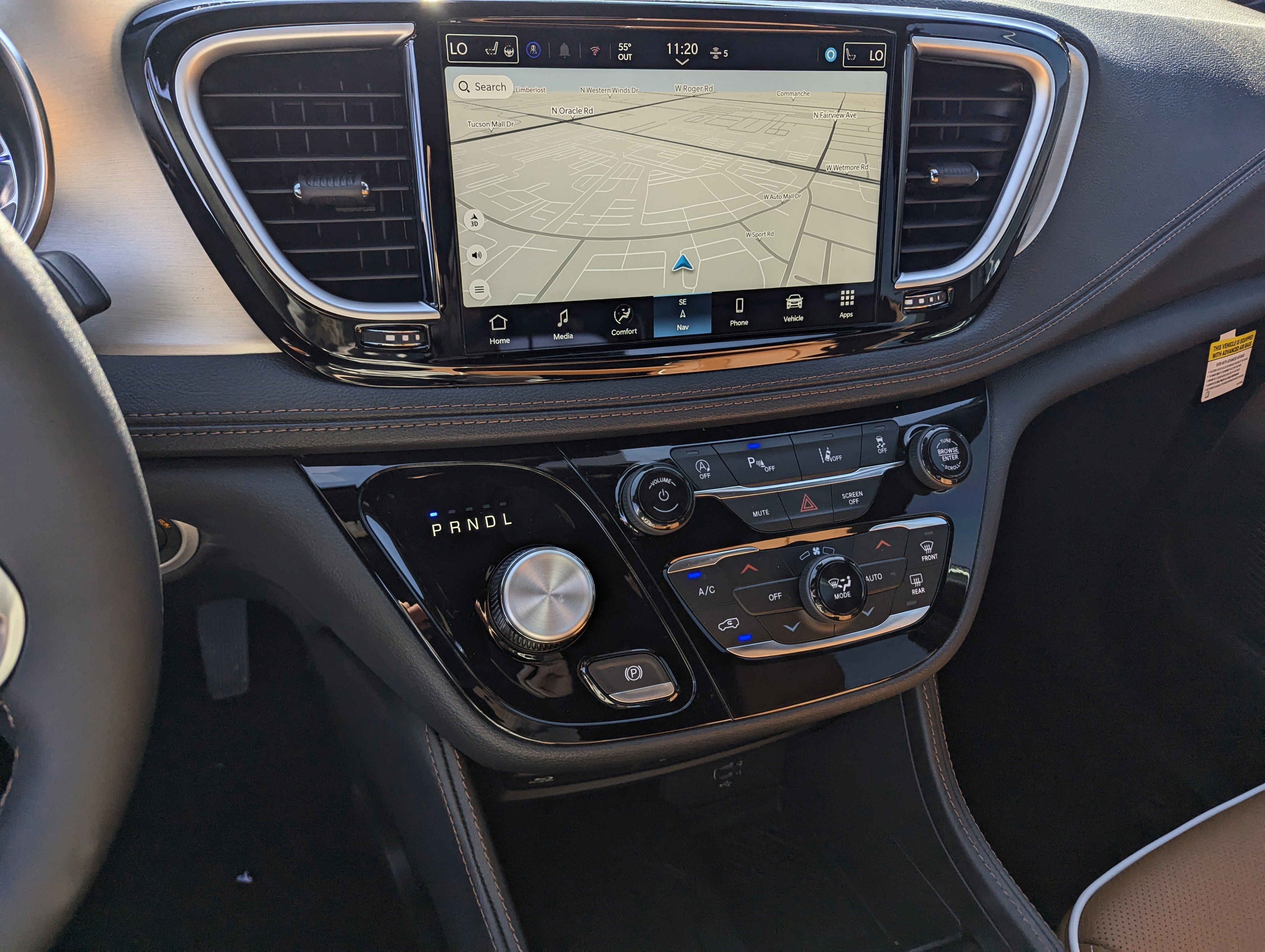 New 2026 Chrysler Pacifica Pinnacle image 11