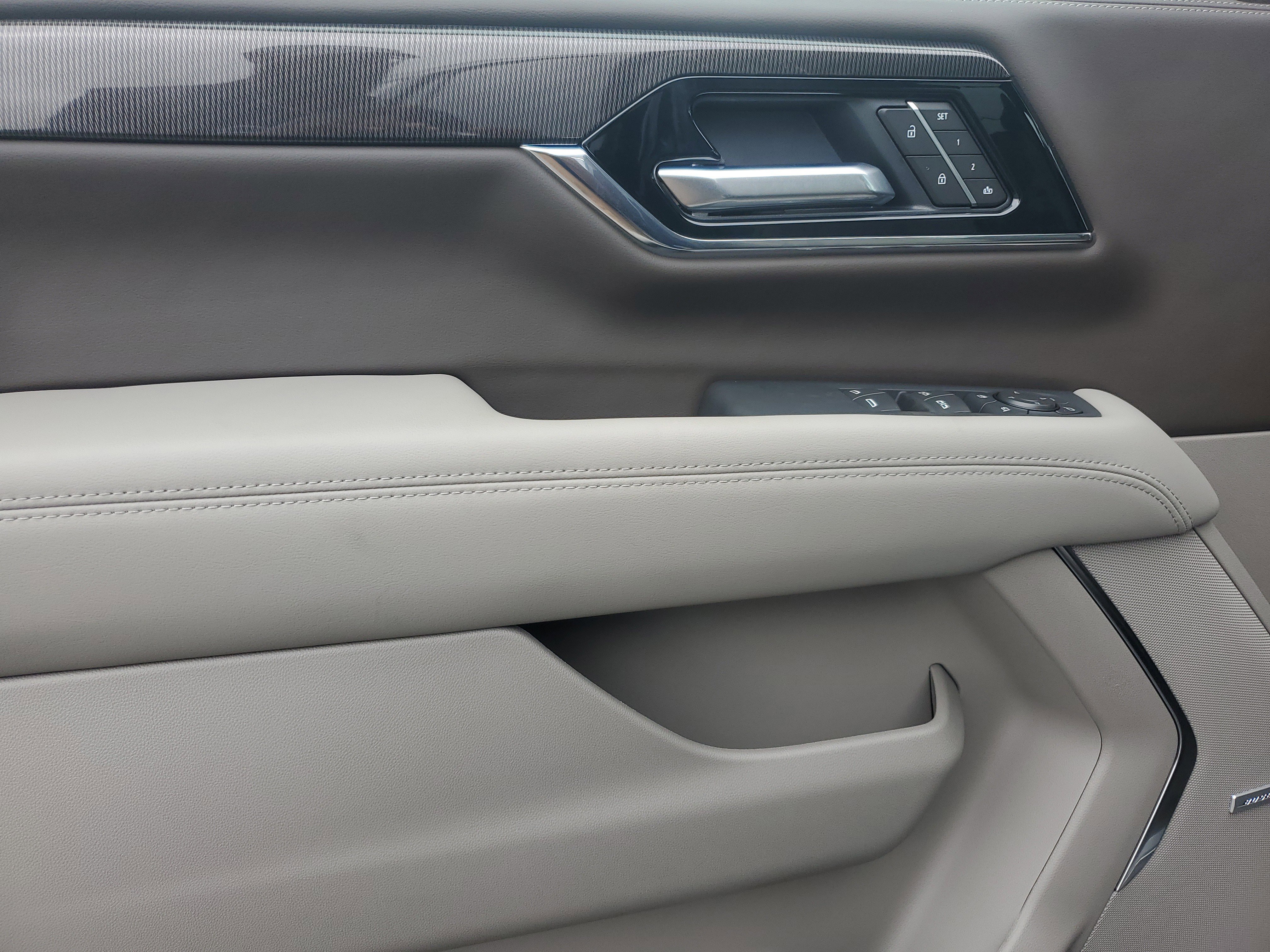 New 2026 GMC Yukon Elevation image 17