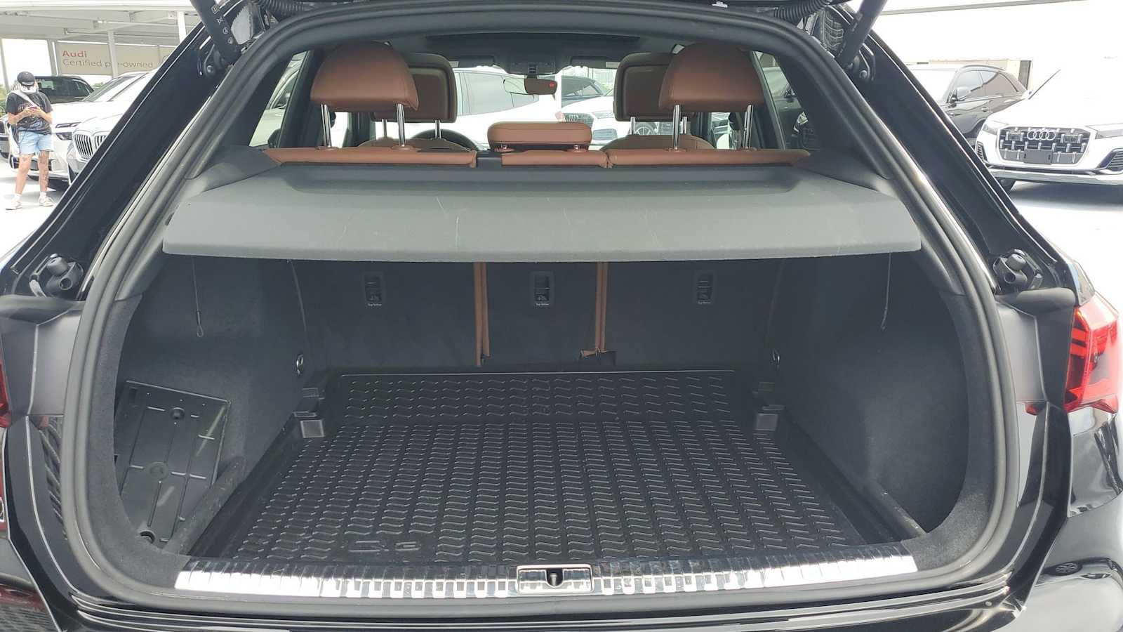 Certified 2022 Audi Q3 2.0T Premium w/ Convenience Package AWD/4WD image 33