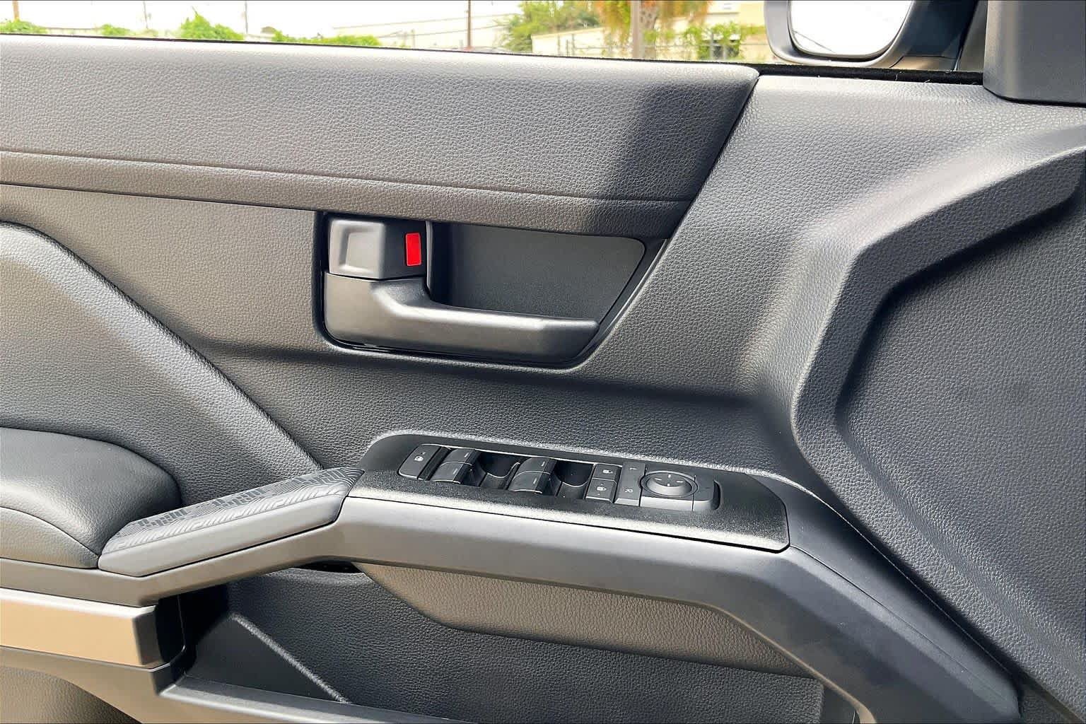 New 2026 Toyota 4Runner SR5 AWD/4WD image 18
