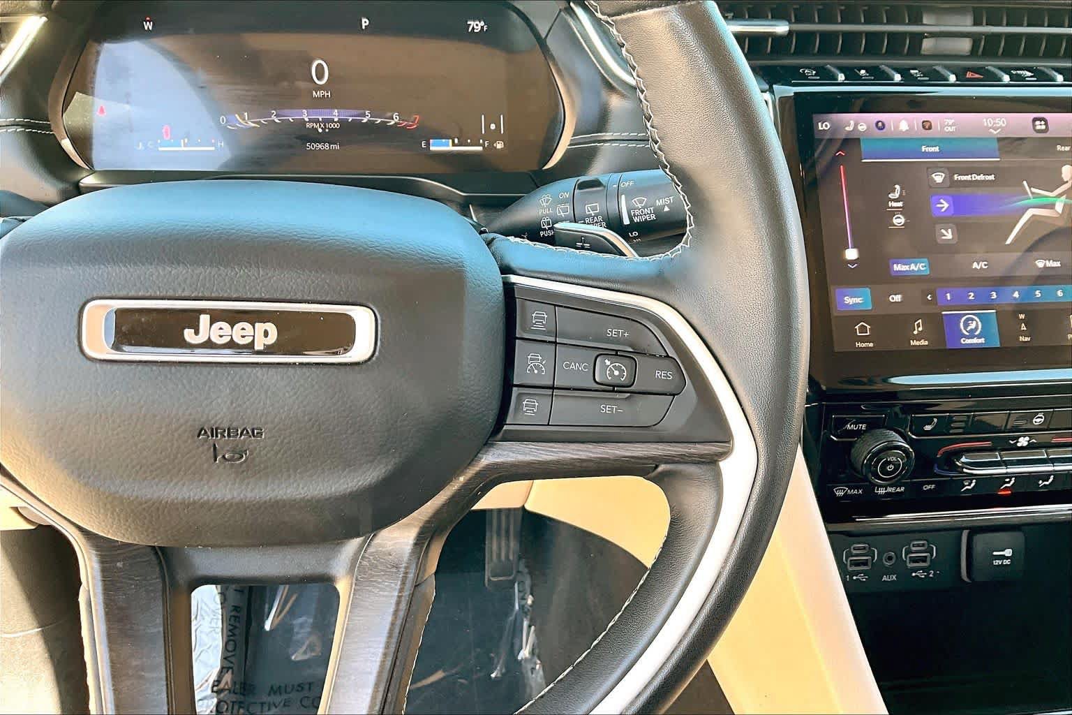 Used 2022 Jeep Grand Cherokee L Limited AWD/4WD image 25