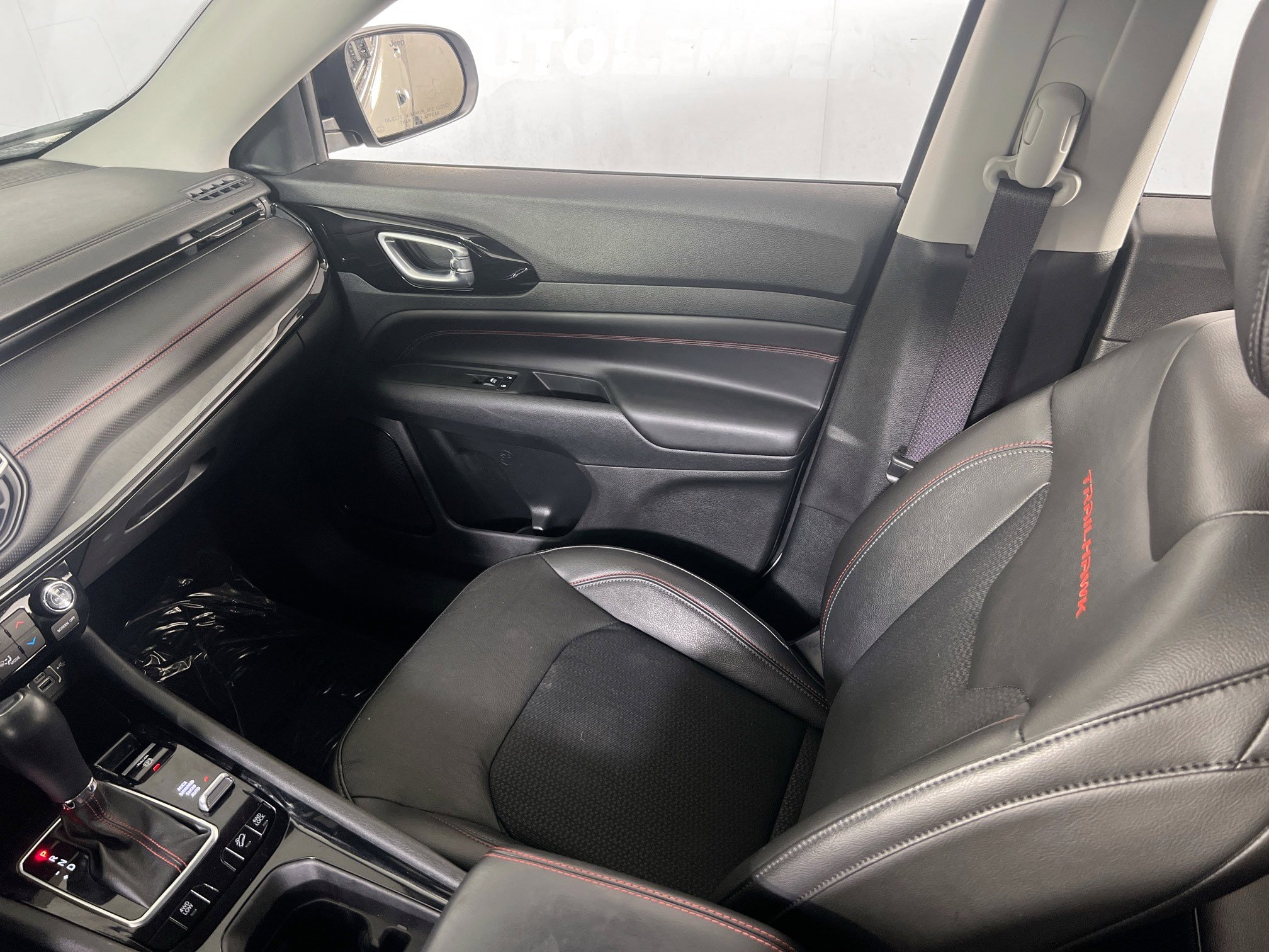 Used 2022 Jeep Compass Trailhawk w/ Trailhawk Convenience Group image 22