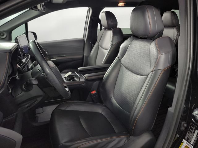 Used 2021 Toyota Sienna XSE w/ XSE Plus Package FWD image 14