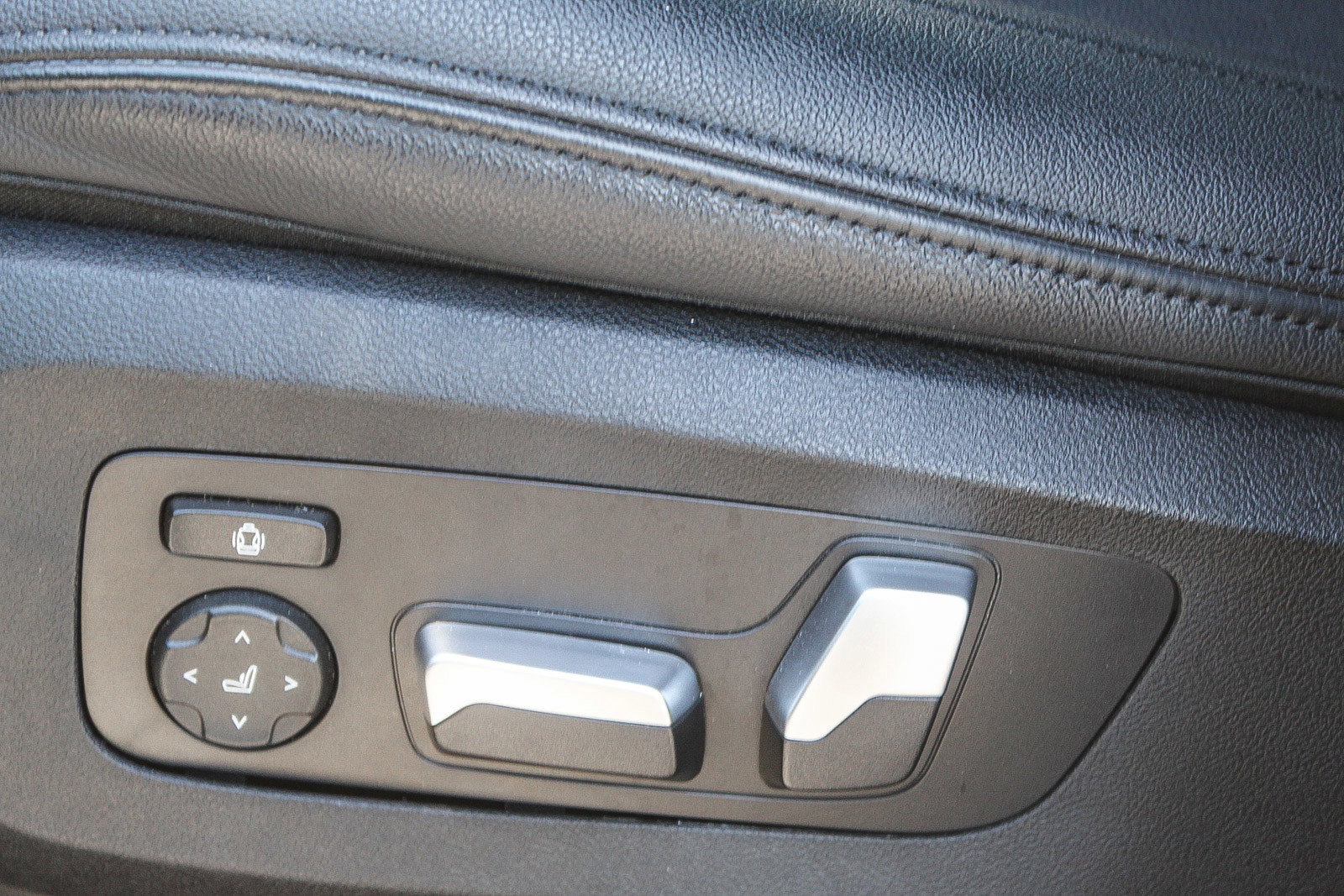 Used 2021 BMW X5 xDrive40i w/ Convenience Package image 21