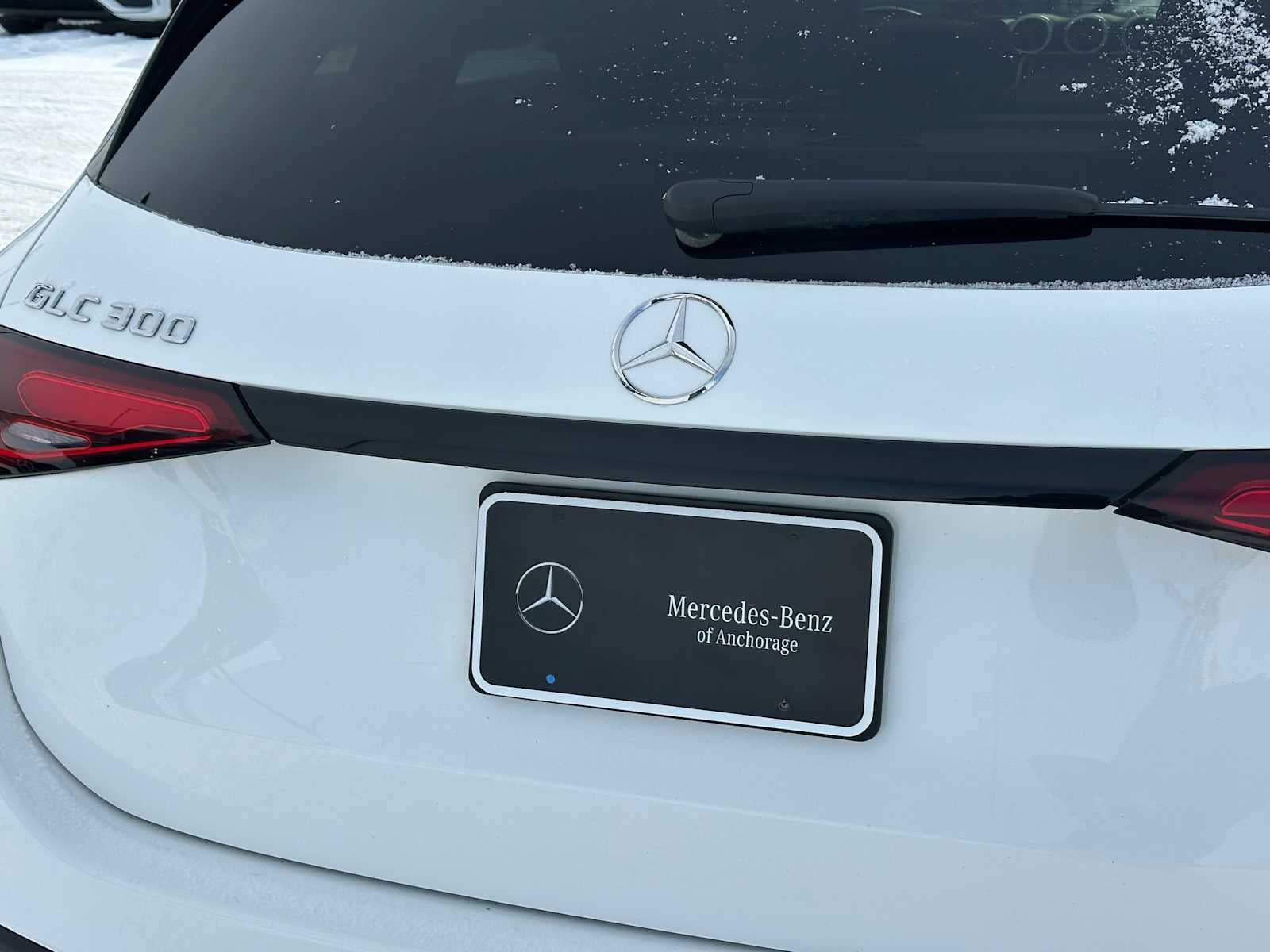 Used 2024 Mercedes-Benz GLC 300 4MATIC image 13
