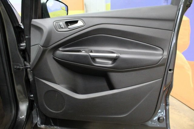 Used 2019 Ford Escape SEL FWD image 9