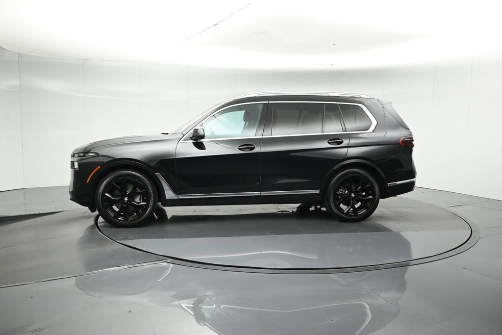 Used 2024 BMW X7 xDrive40i w/ Premium Package AWD/4WD image 6
