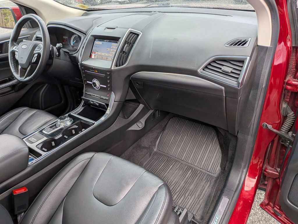 Used 2019 Ford Edge Titanium w/ Cold Weather Package AWD/4WD image 25