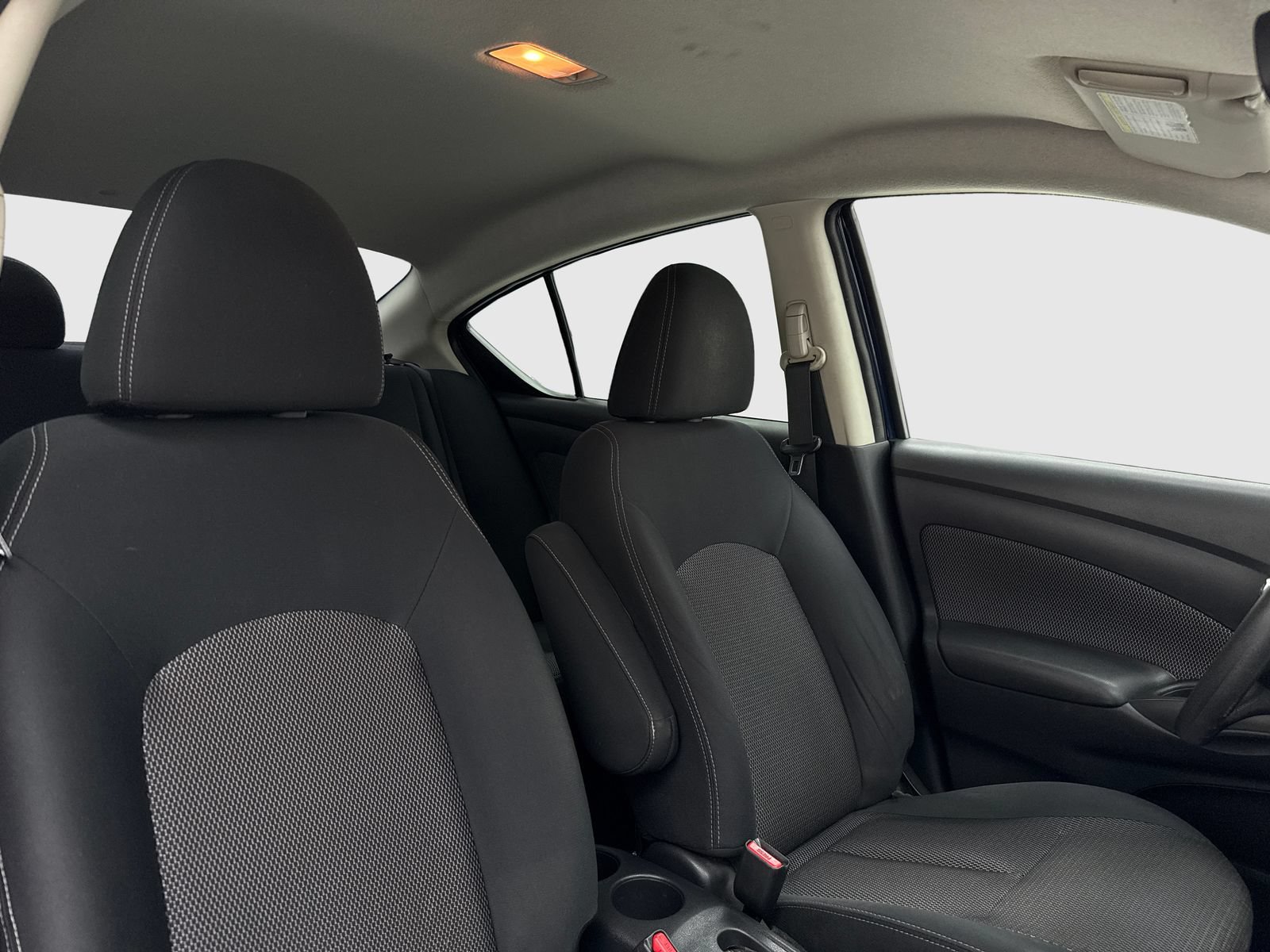 Used 2014 Nissan Versa SV FWD image 34
