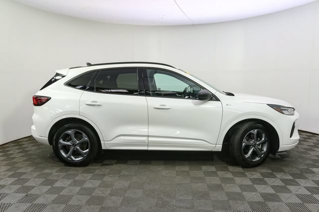 Used 2023 Ford Escape ST-Line w/ Tech Pack #1 FWD image 13