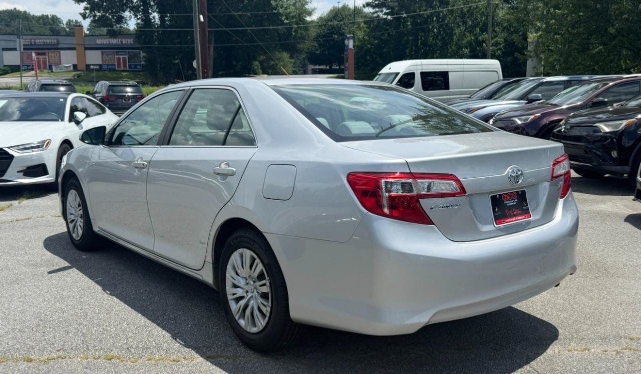 Used 2012 Toyota Camry LE FWD image 5