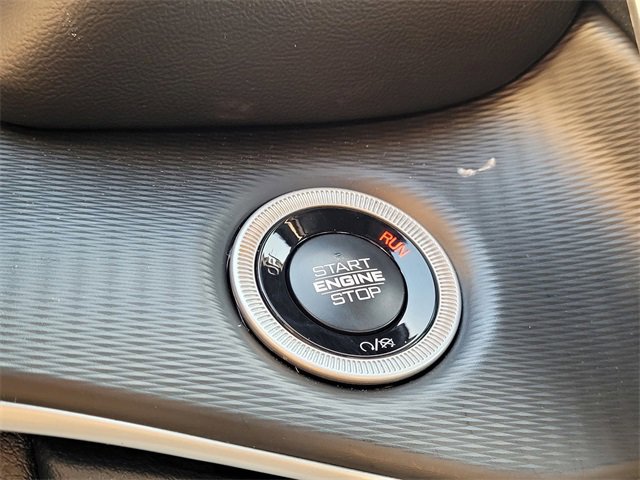 Used 2025 Jeep Grand Cherokee Altitude image 19