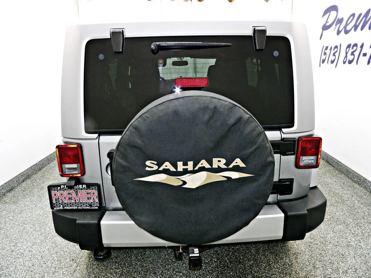 Used 2014 Jeep Wrangler Unlimited Sahara w/ Connectivity Group image 5