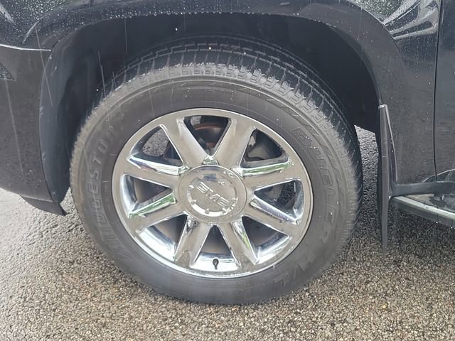 Used 2014 GMC Yukon Denali AWD/4WD image 5