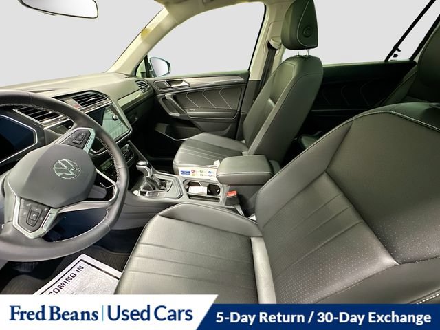 Used 2023 Volkswagen Tiguan SE FWD image 25