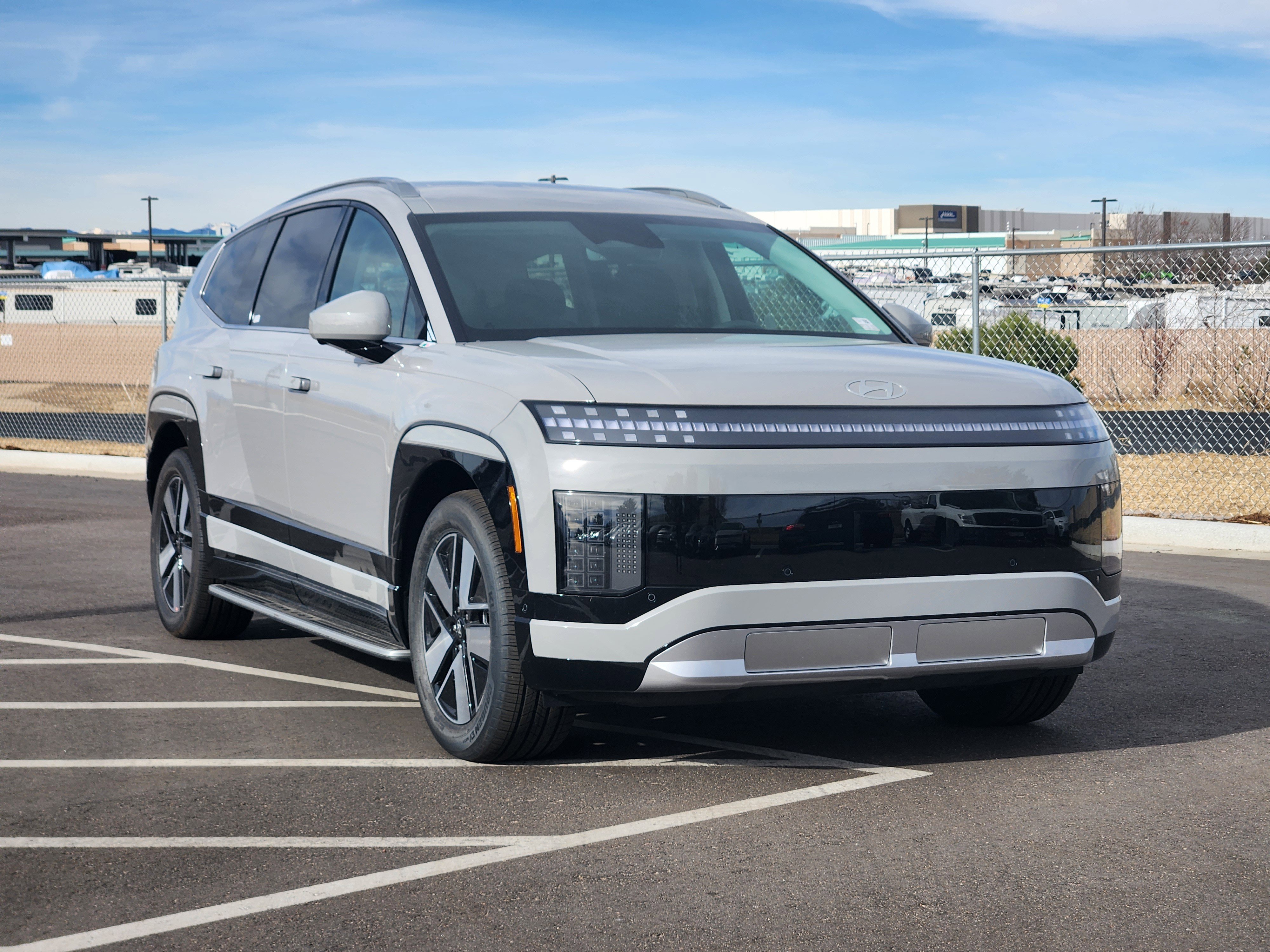 New 2026 Hyundai Ioniq 9 SEL image 7