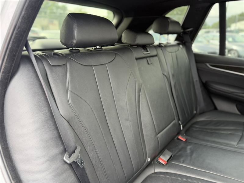 Used 2017 BMW X5 xDrive40e AWD/4WD image 31