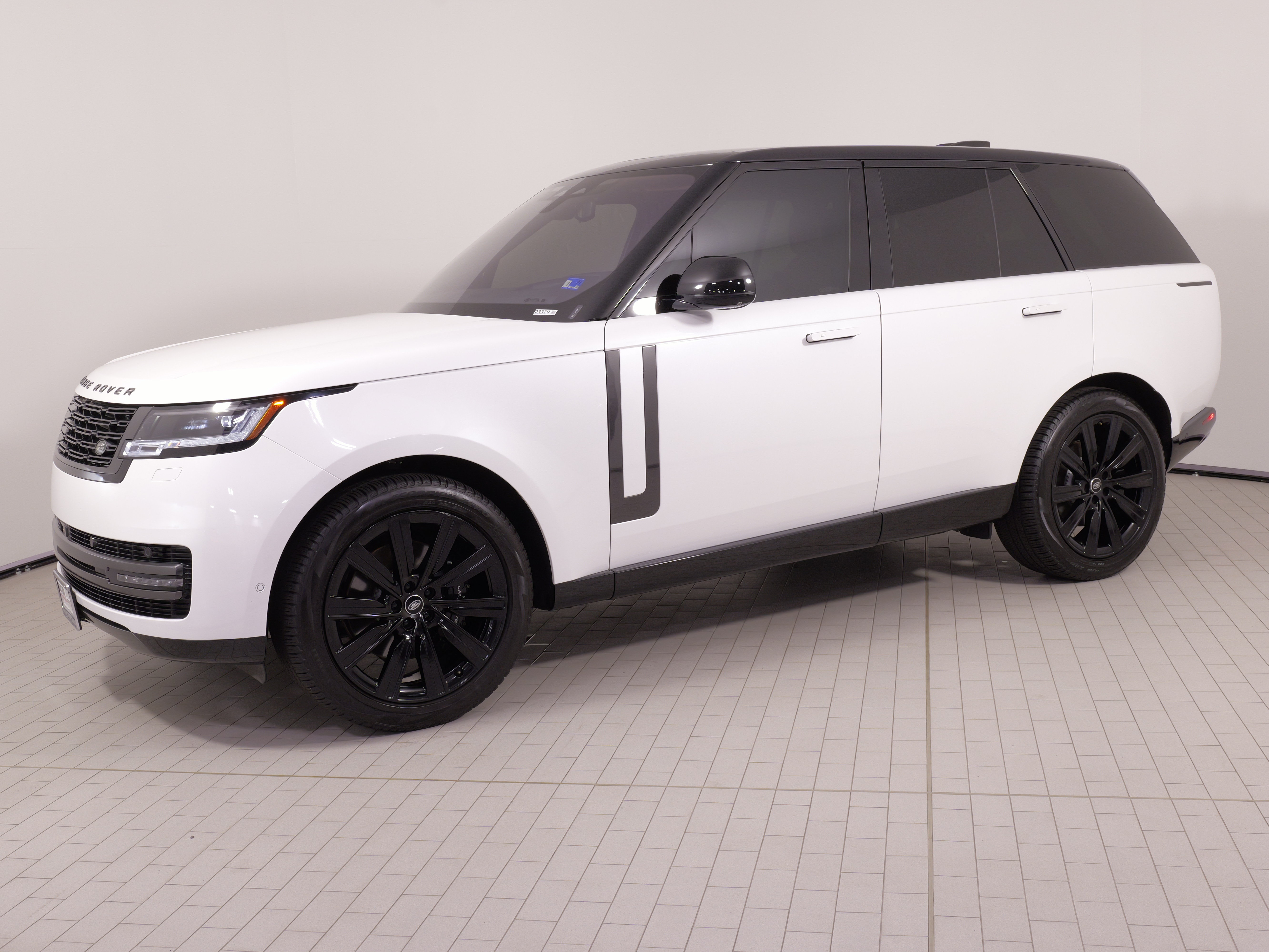 Used 2023 Land Rover Range Rover SE