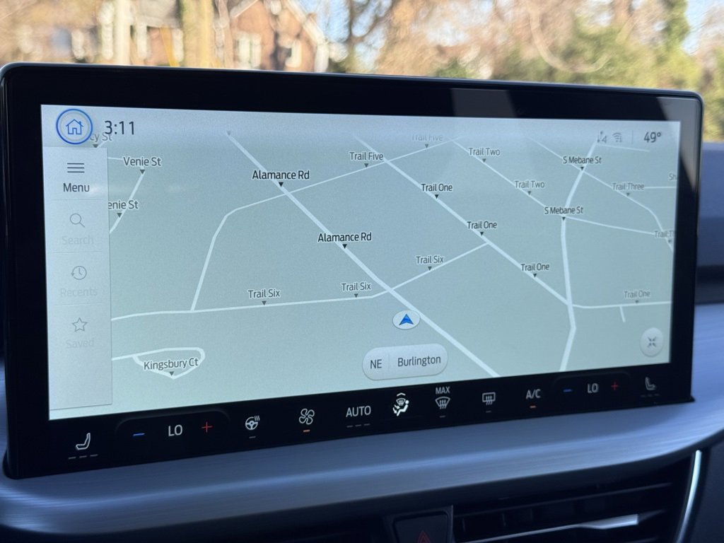 Used 2025 Ford Escape SE w/ PHEV Premium Package image 10