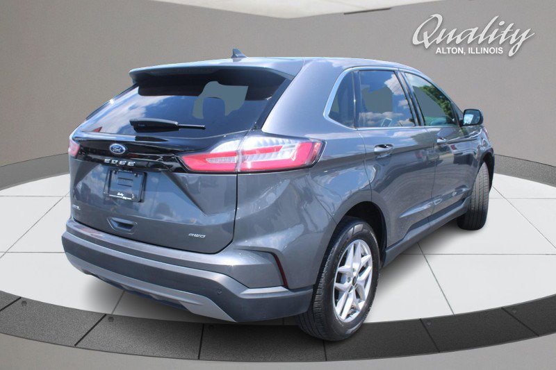 Used 2024 Ford Edge SEL image 4