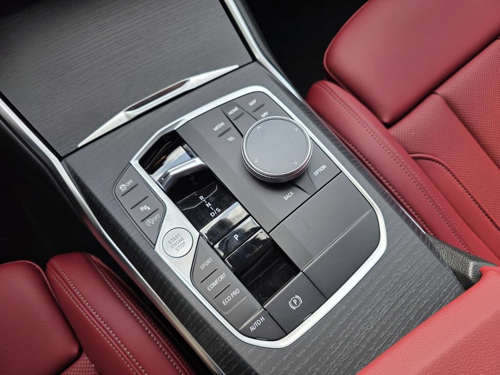 New 2026 BMW 330i Sedan w/ Premium Package RWD image 15