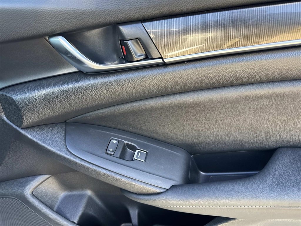 Used 2022 Honda Accord Sport image 14
