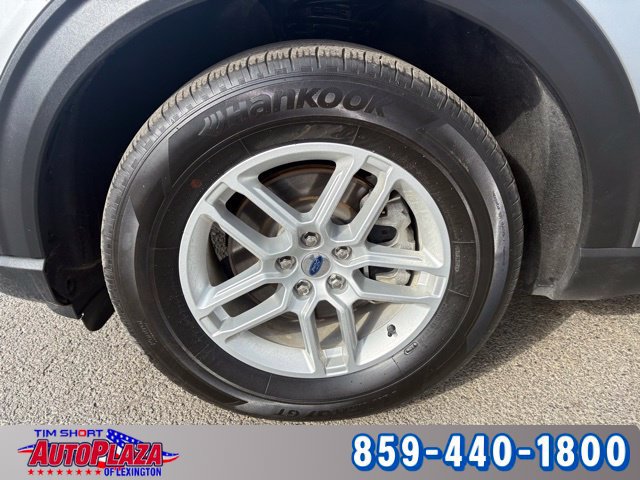 Used 2025 Ford Explorer Active AWD/4WD image 13