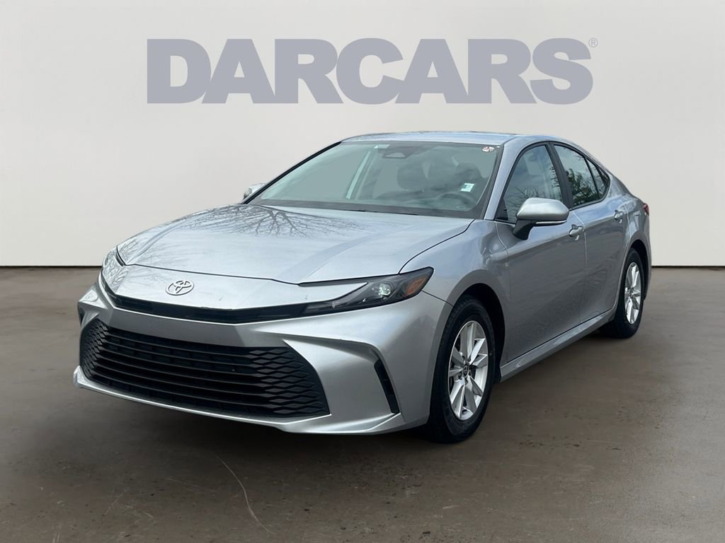 Used 2025 Toyota Camry LE FWD image 3