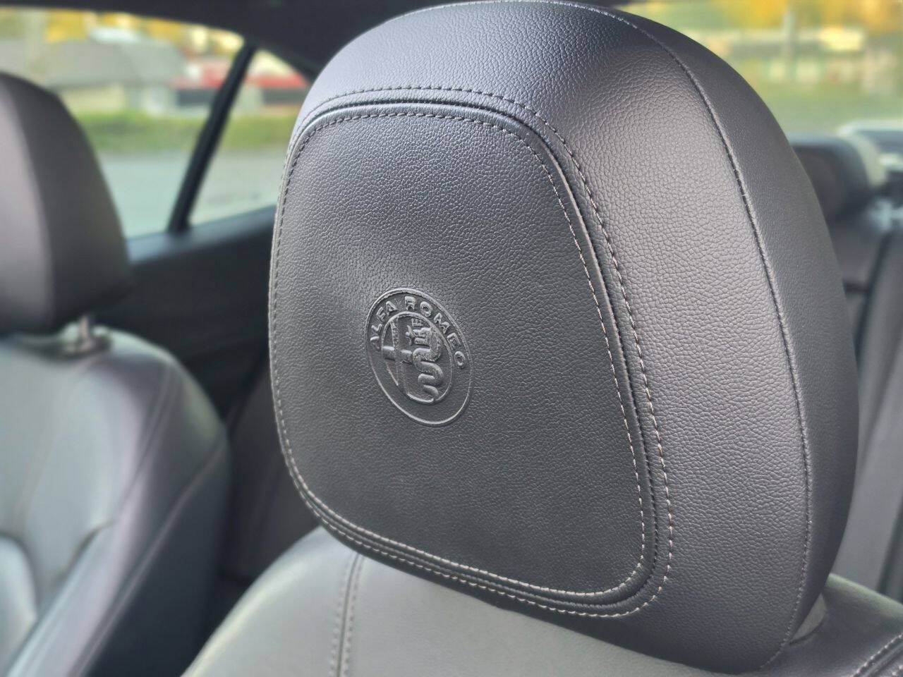 Used 2018 Alfa Romeo Giulia RWD image 60