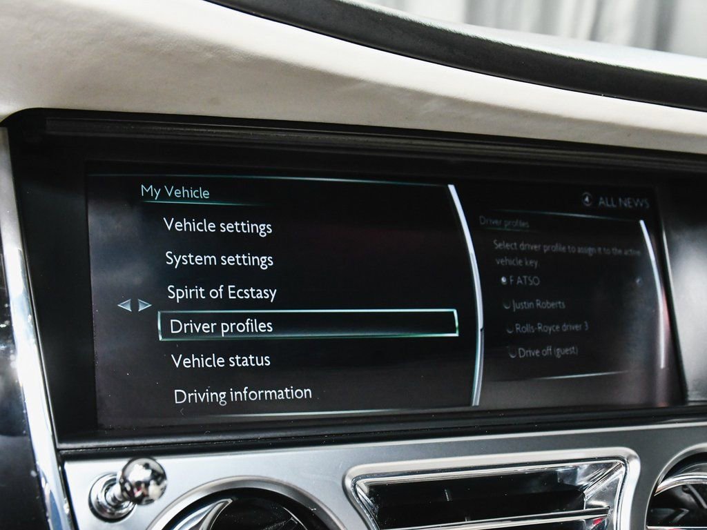 Used 2018 Rolls-Royce Ghost image 26
