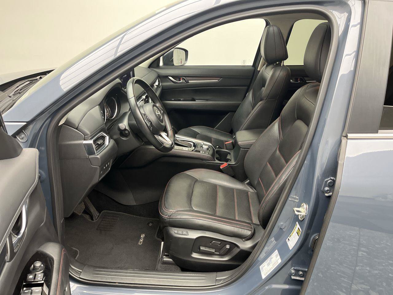 Certified 2025 MAZDA CX-5 Carbon Edition AWD/4WD image 3