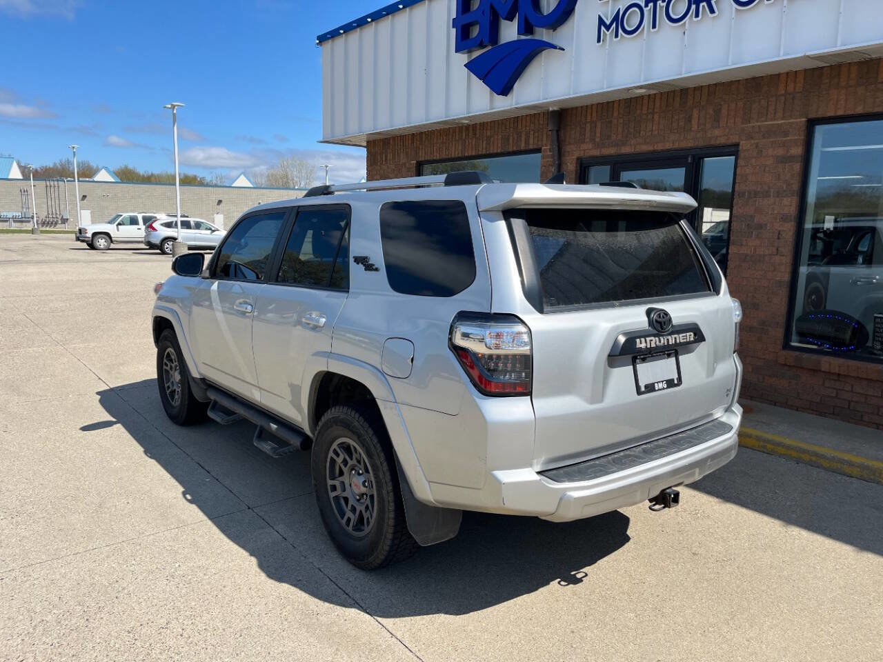 Used 2018 Toyota 4Runner TRD Off-Road w/ TRD Performance Package AWD/4WD image 3