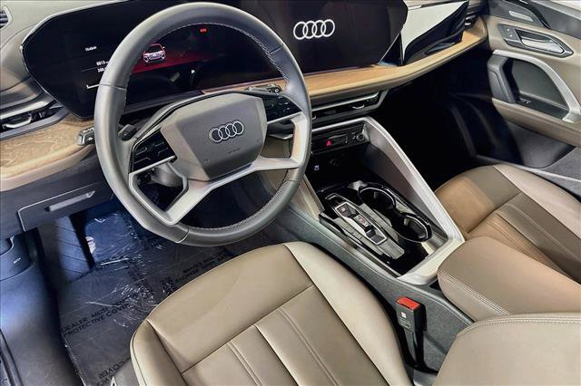 Used 2025 Audi Q5 Premium w/ Premium Plus AWD/4WD image 9