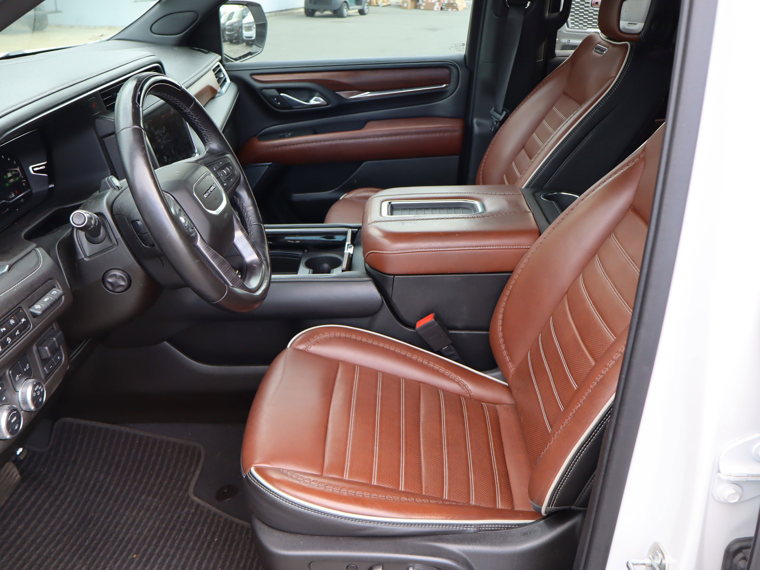 Certified 2023 GMC Yukon Denali Ultimate image 19