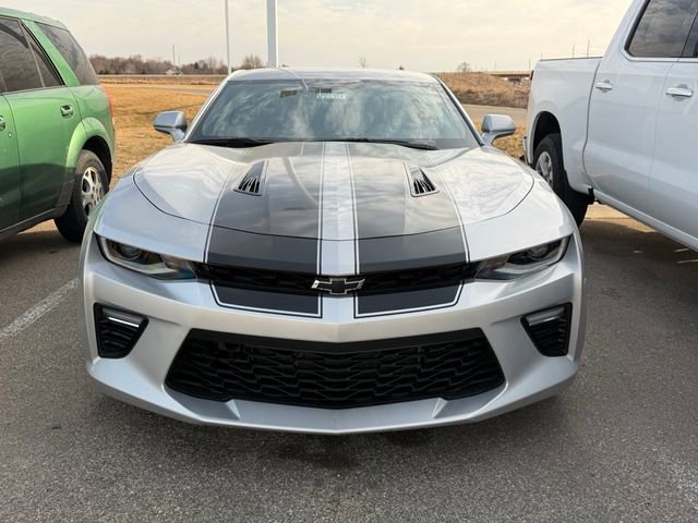 Used 2018 Chevrolet Camaro SS image 2