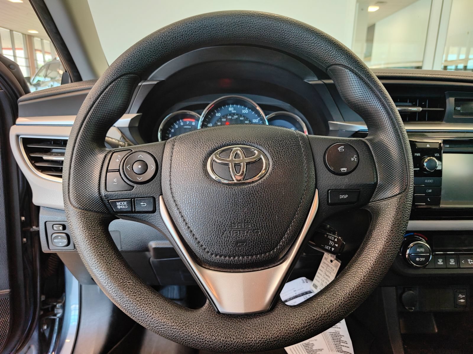 Used 2014 Toyota Corolla LE FWD image 11