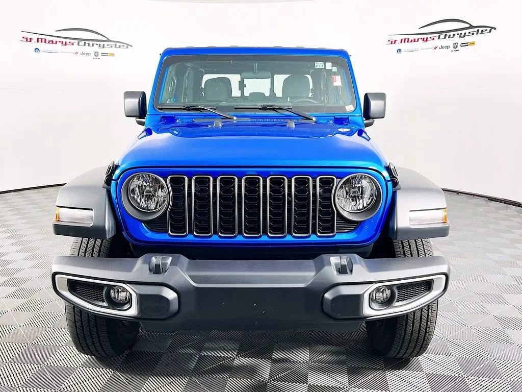 Used 2024 Jeep Gladiator Sport AWD/4WD image 3