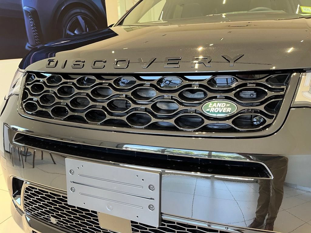 Used 2026 Land Rover Discovery Sport Landmark AWD/4WD image 9
