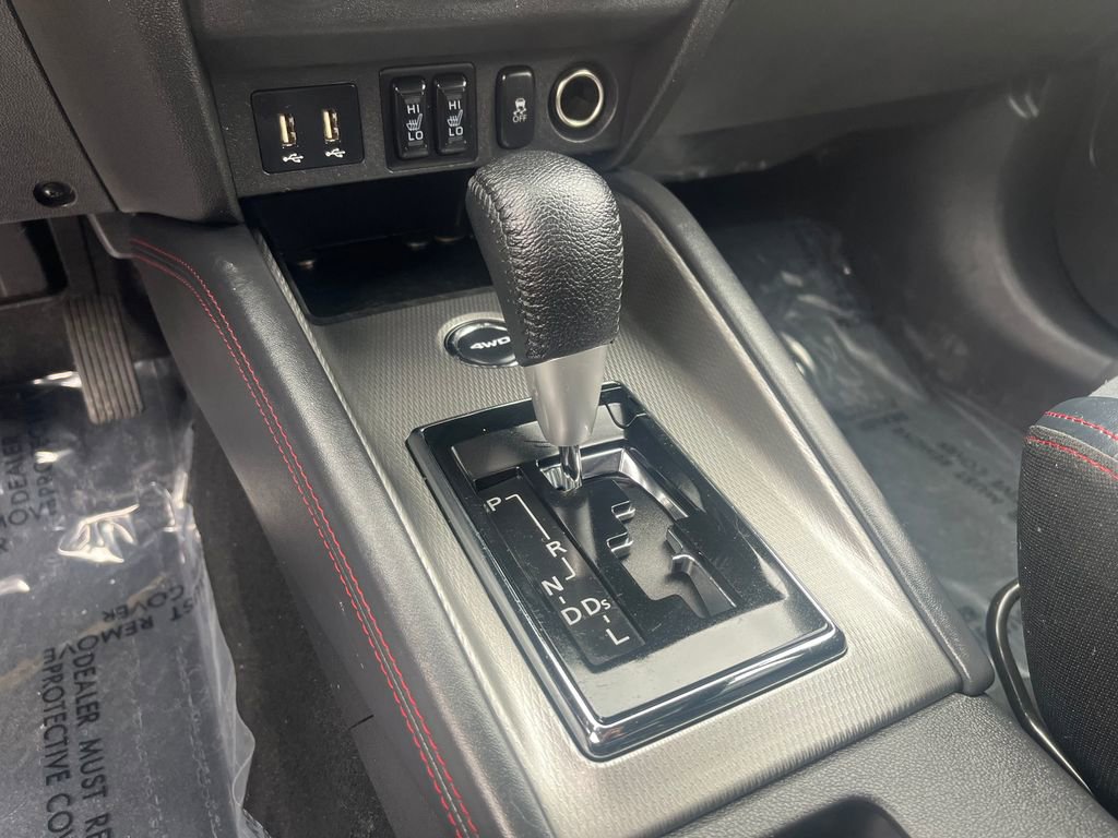 Used 2024 Mitsubishi Outlander Sport ES AWD/4WD image 34