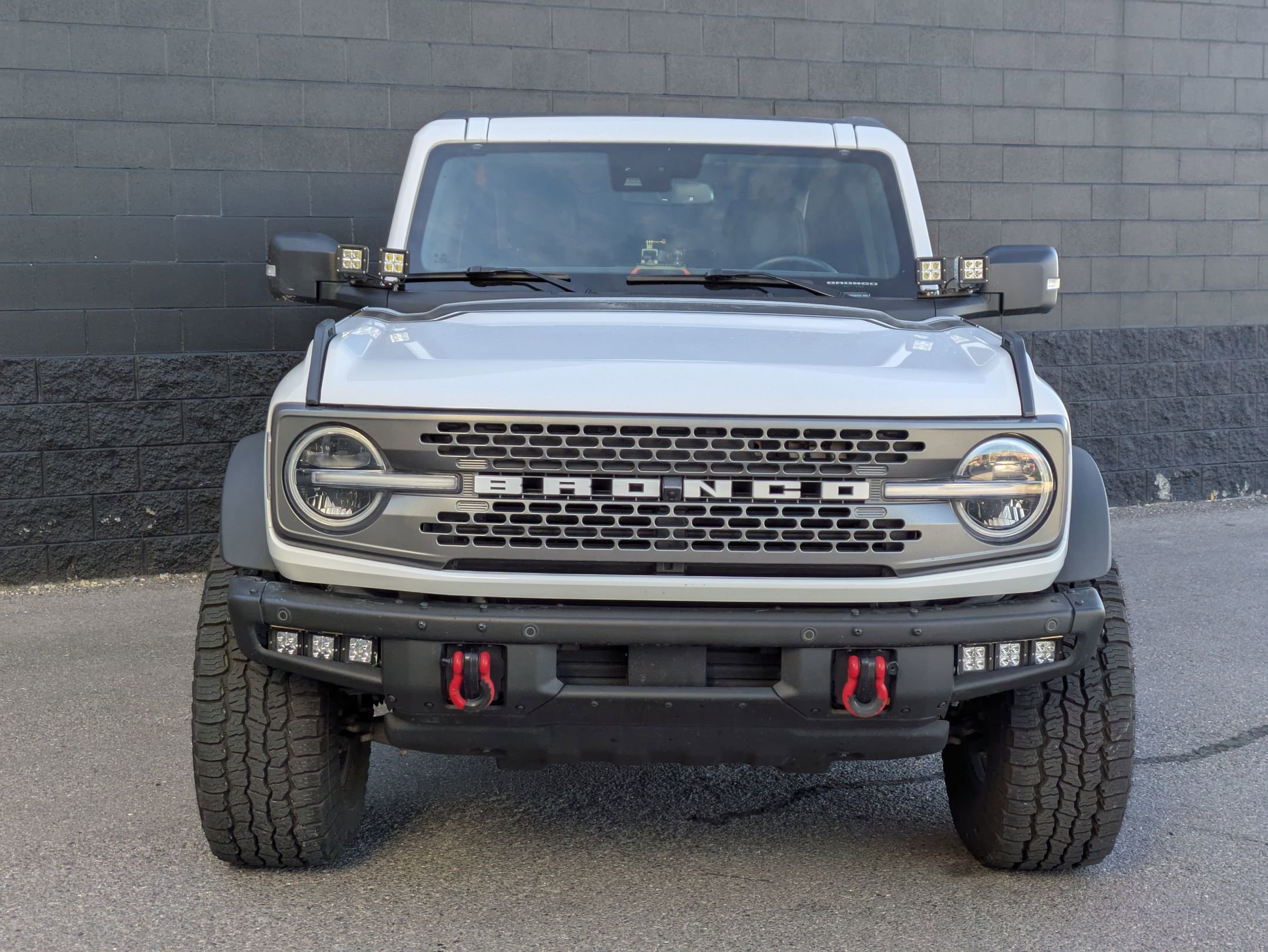 Used 2023 Ford Bronco Badlands image 2