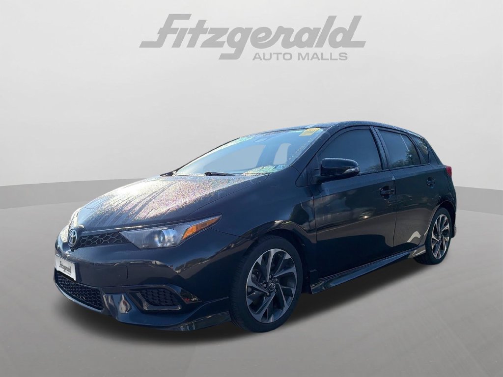 Used 2017 Toyota Corolla iM FWD image 2